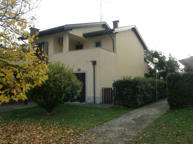 Villetta bifamiliare in affitto a Roveredo in Piano