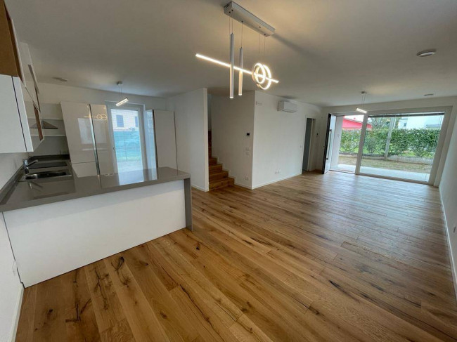 Villetta bifamiliare in affitto a Pordenone