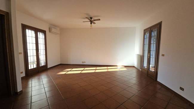 Townhouse for rent in Roveredo in Piano