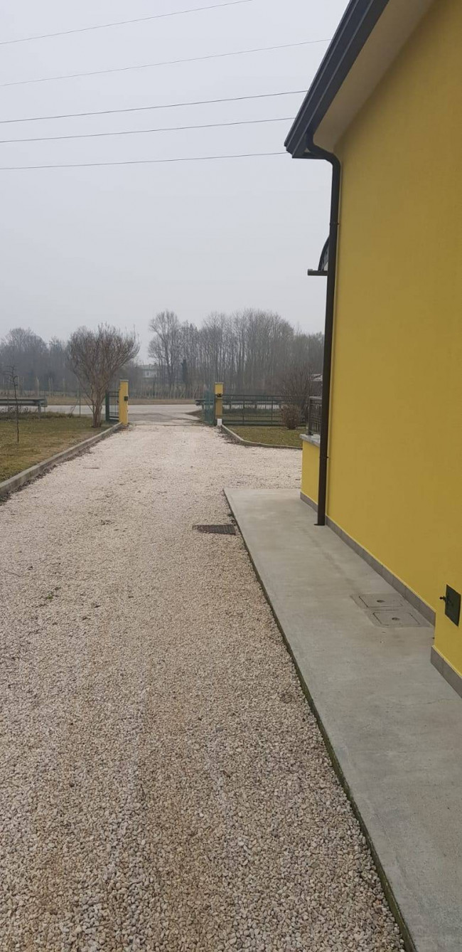 Casa singola in affitto a Caneva
