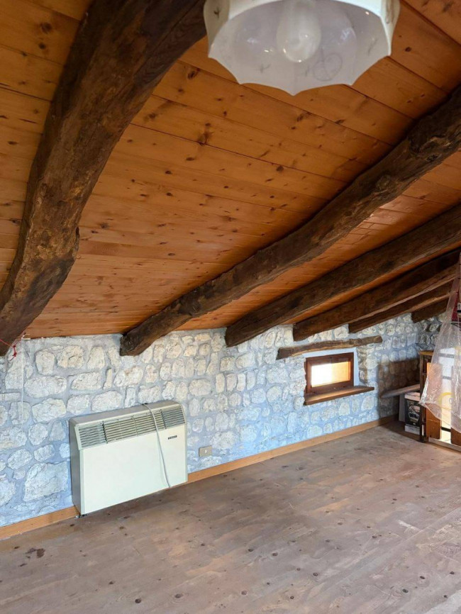 casa indipendente in vendita a Budoia