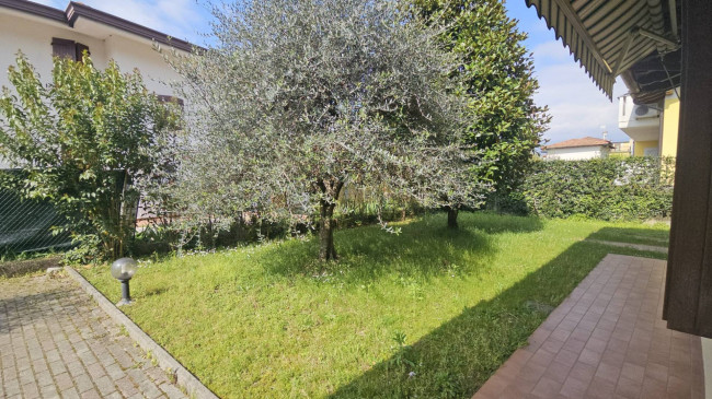 Villetta bifamiliare in affitto a Roveredo in Piano