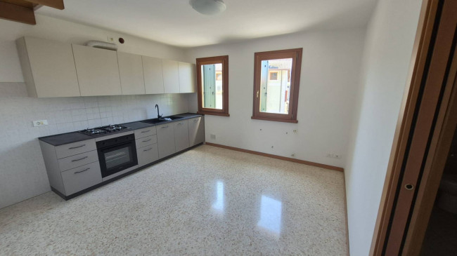 Appartamento in affitto a Roveredo in Piano