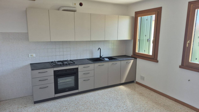 Appartamento in affitto a Roveredo in Piano