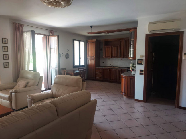 Appartamento in affitto a Roveredo in Piano