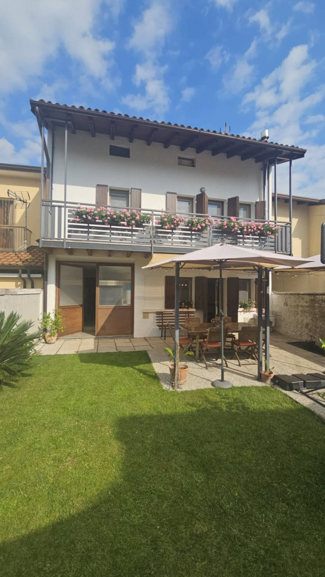 casa indipendente in vendita a Roveredo in Piano