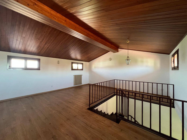Single House for rent in Roveredo in Piano