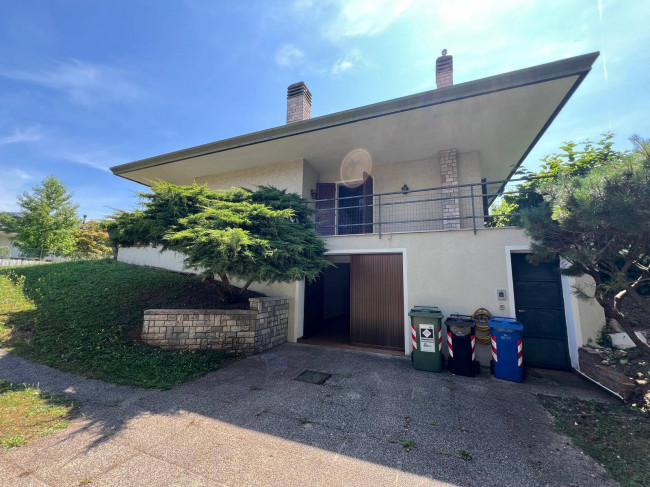 Single House for rent in Roveredo in Piano