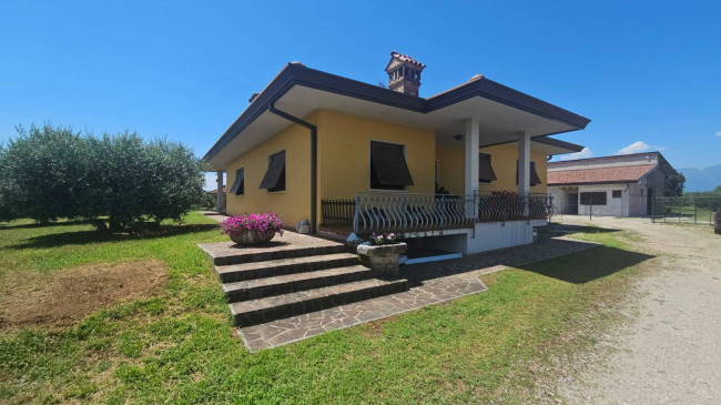 Single House for rent in Cordenons