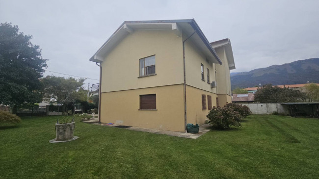 Villa in vendita a Aviano