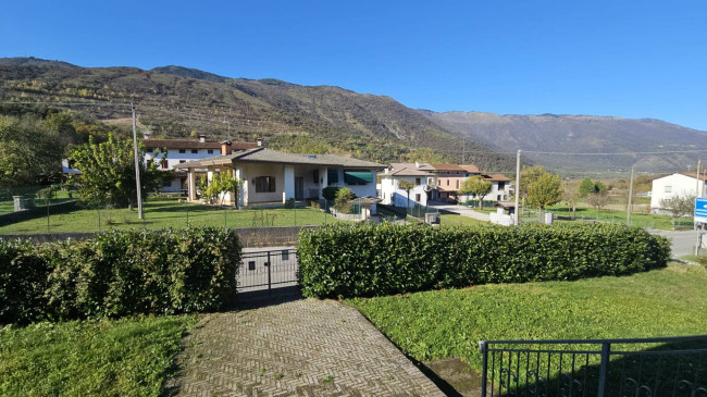 Villetta bifamiliare in affitto a Caneva