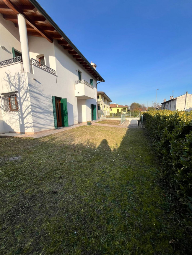 Villetta bifamiliare in affitto a Fontanafredda