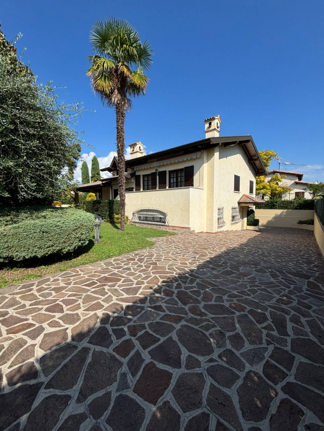 Villa in vendita a Roveredo in Piano