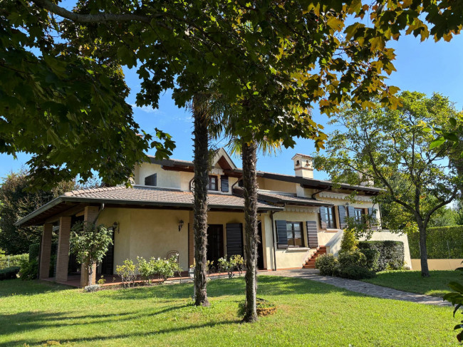 Villa in vendita a Roveredo in Piano