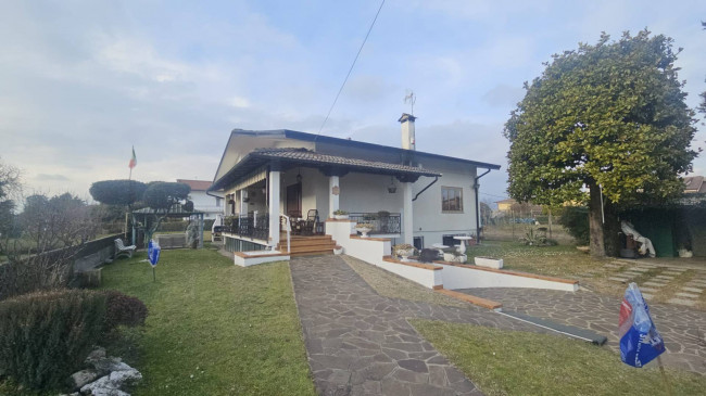 Casa singola in vendita a Roveredo in Piano