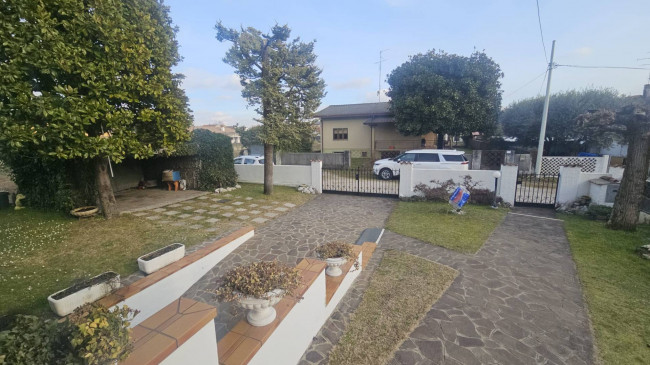 Casa singola in vendita a Roveredo in Piano