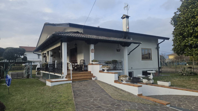 Casa singola in vendita a Roveredo in Piano