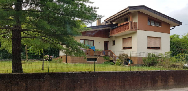 casa indipendente in affitto a Roveredo in Piano