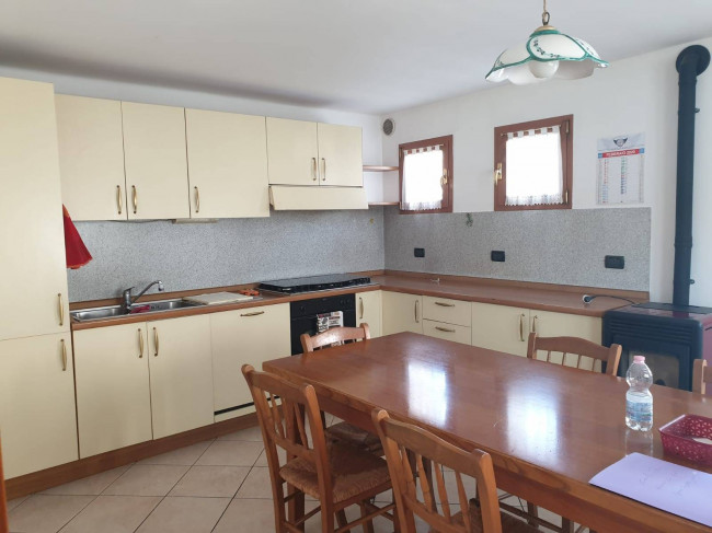 casa indipendente in affitto a Fontanafredda