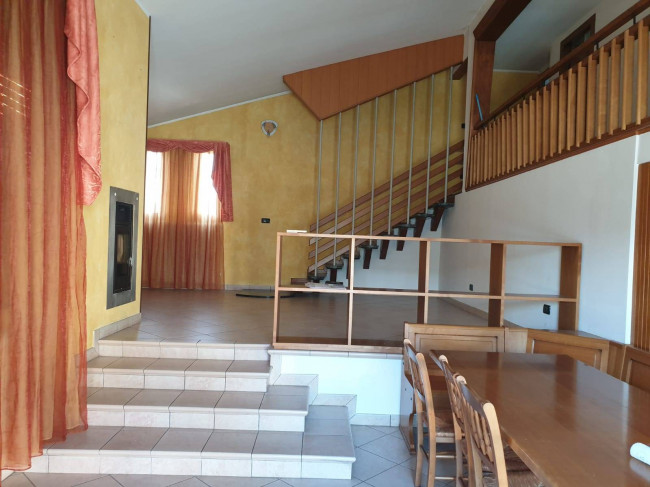 casa indipendente in affitto a Fontanafredda