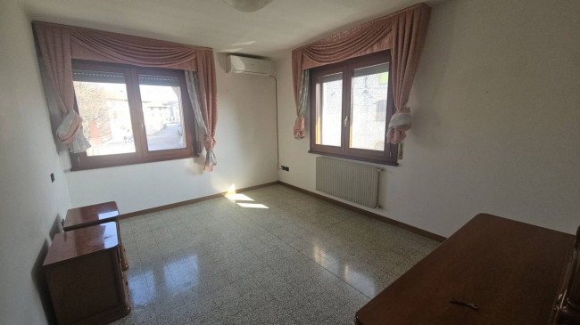 casa indipendente in affitto a Fontanafredda