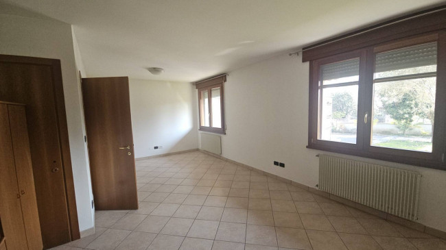 casa indipendente in affitto a Fontanafredda