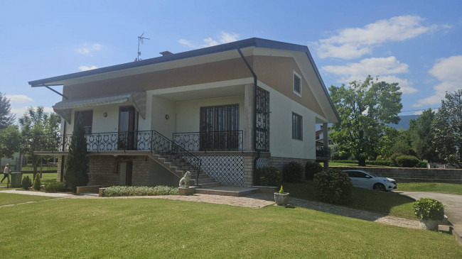 casa indipendente in affitto a Fontanafredda