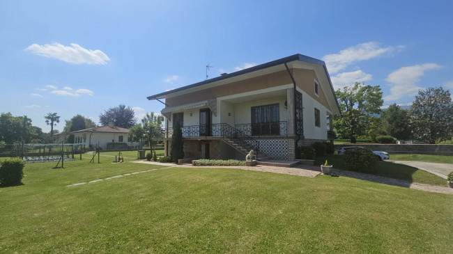 casa indipendente in affitto a Fontanafredda