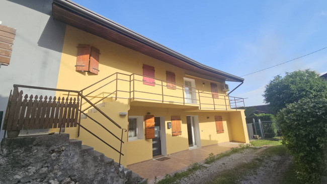 casa indipendente in vendita a Aviano