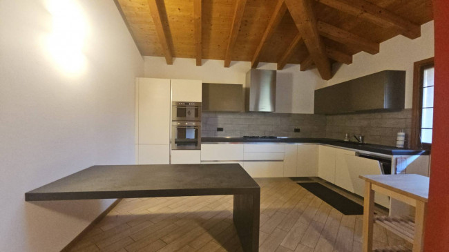 Villetta bifamiliare in affitto a Fontanafredda