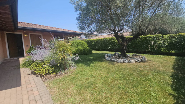 Villetta bifamiliare in affitto a Fontanafredda