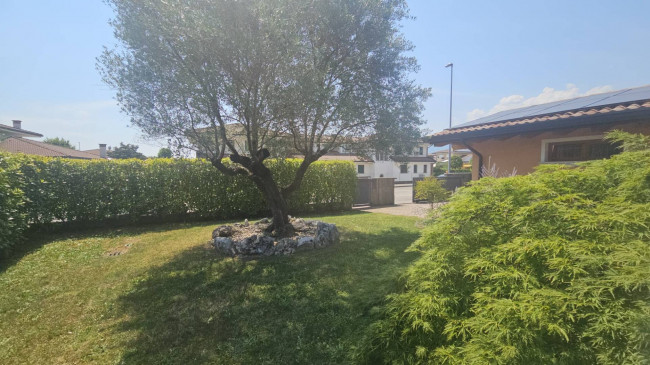 Villetta bifamiliare in affitto a Fontanafredda