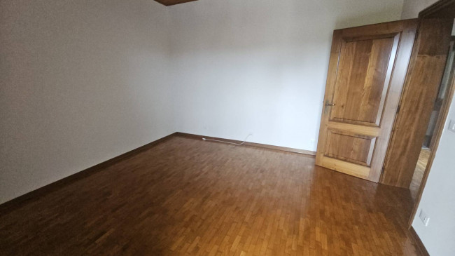 Edificio residenziale in affitto a Caneva