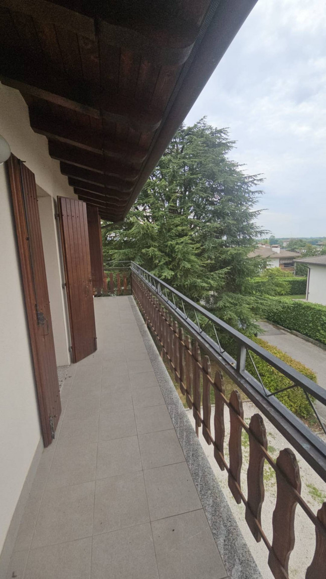Edificio residenziale in affitto a Caneva