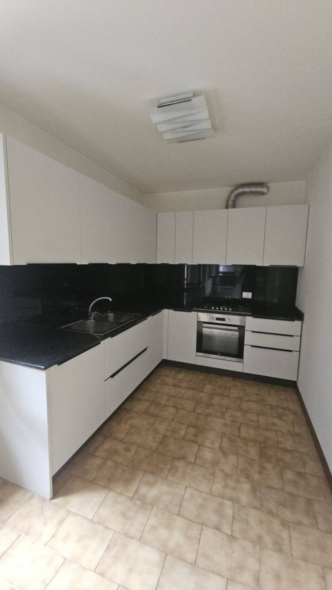Edificio residenziale in affitto a Caneva