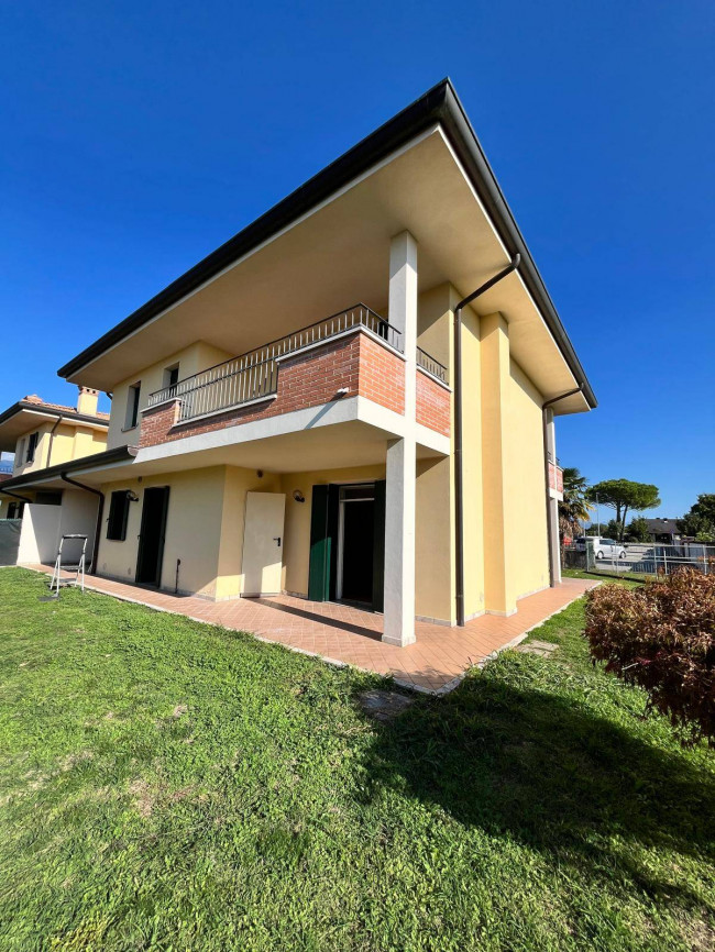 Villetta bifamiliare in affitto a Roveredo in Piano