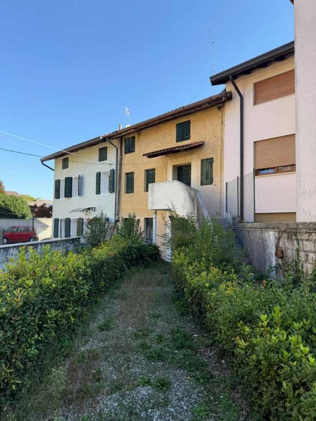 casa indipendente in vendita a Roveredo in Piano