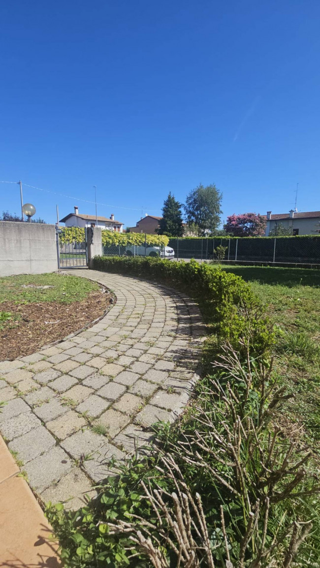 Appartamento in vendita a Roveredo in Piano