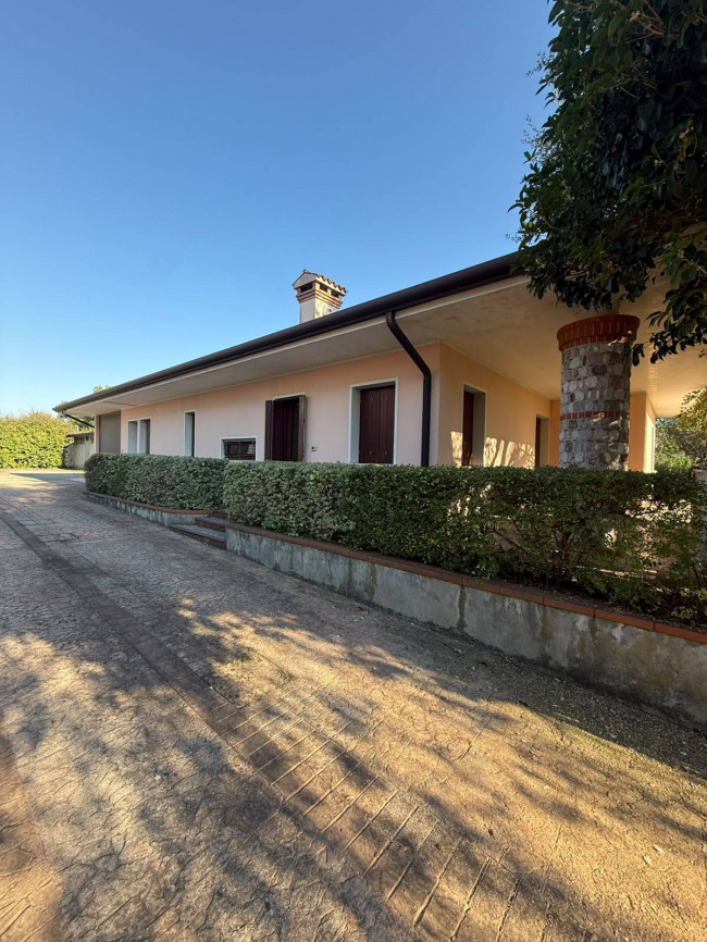 Villa in vendita a Pordenone