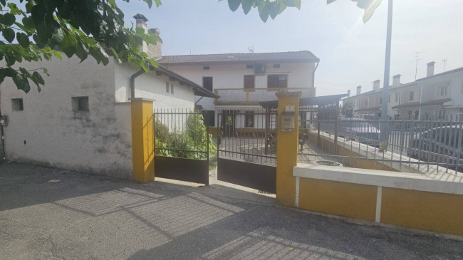 casa indipendente in vendita a Roveredo in Piano