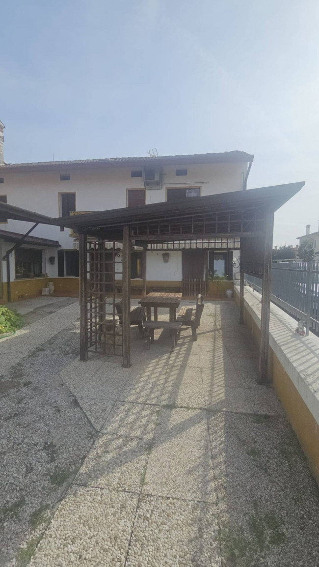casa indipendente in vendita a Roveredo in Piano