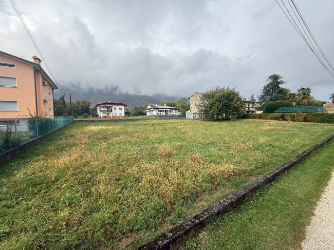 Terreno edificabile in vendita a Aviano