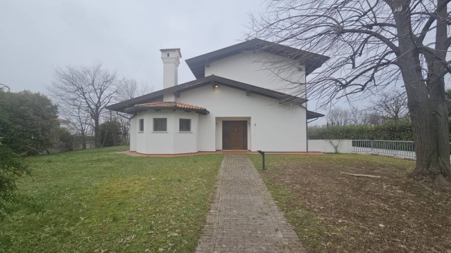 Villa in vendita a Roveredo in Piano