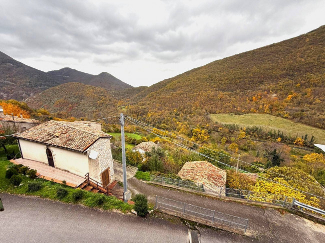 Casa indipendente in vendita a Sassoferrato (AN)