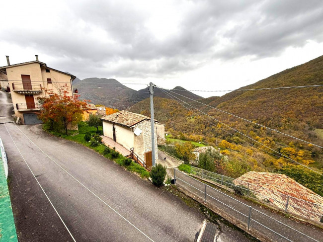 Casa indipendente in vendita a Sassoferrato (AN)