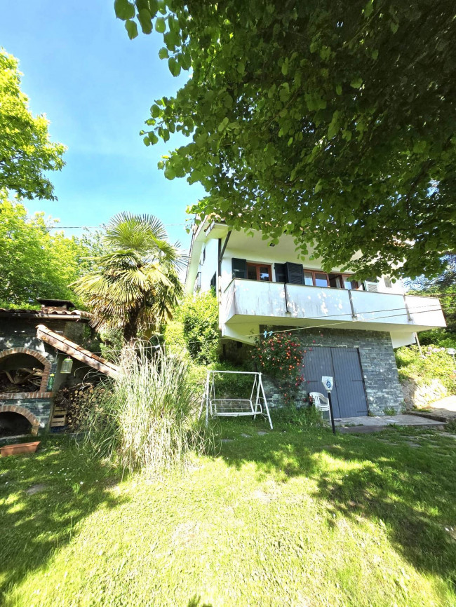 Villa in vendita a Giusvalla