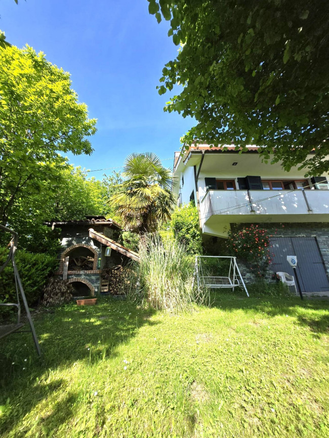 Villa in vendita a Giusvalla