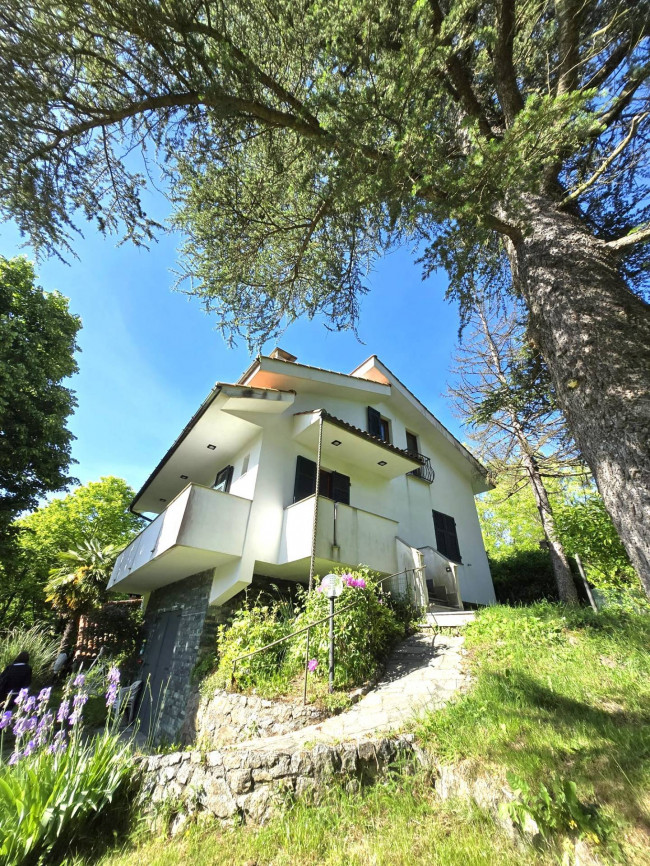 Villa in vendita a Giusvalla