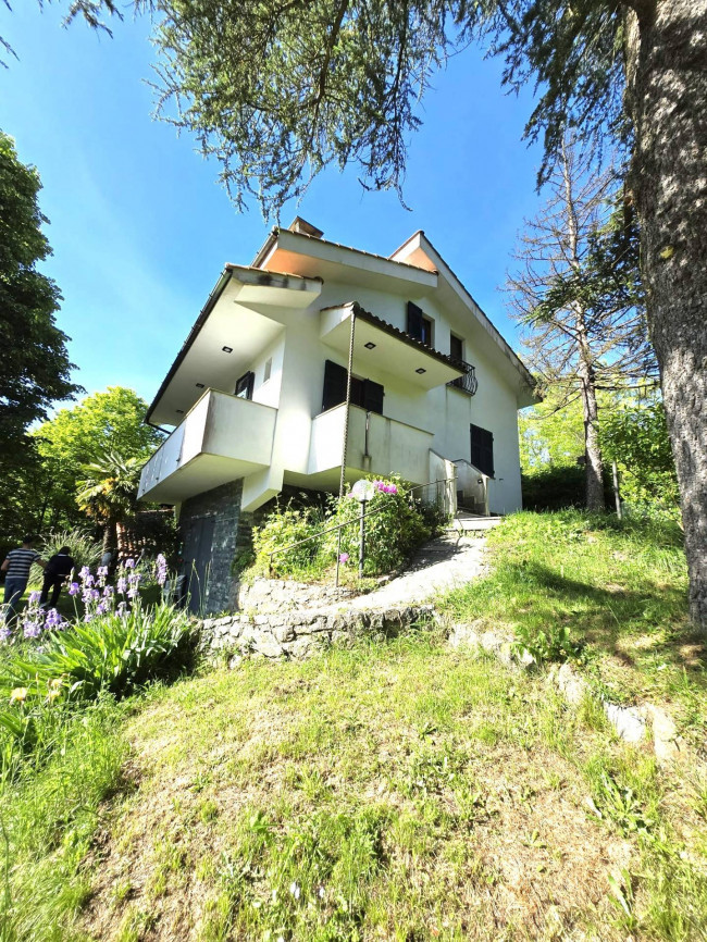 Villa in vendita a Giusvalla