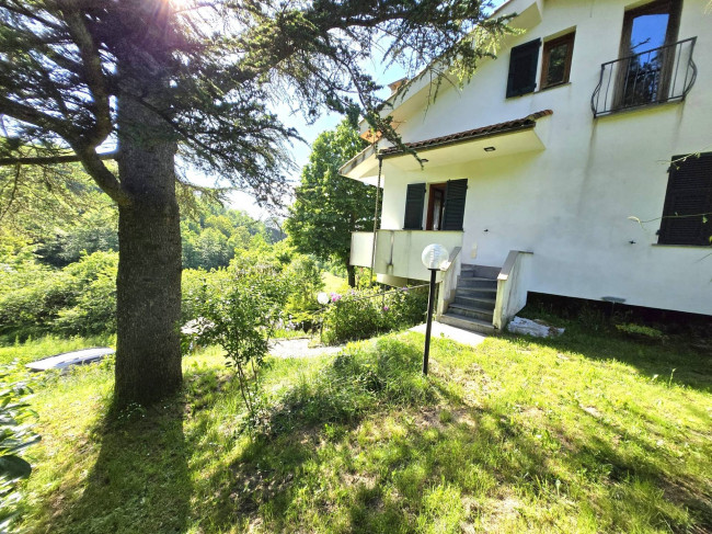 Villa in vendita a Giusvalla